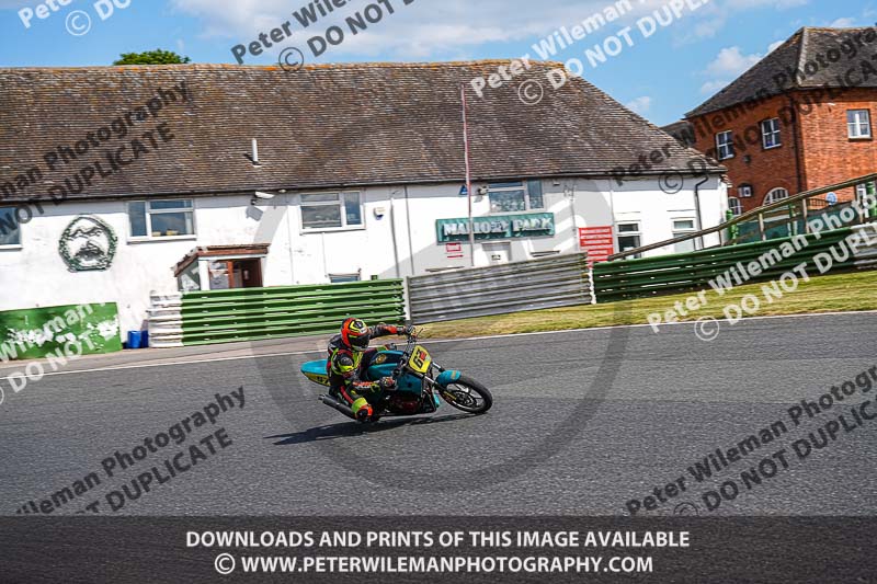 enduro digital images;event digital images;eventdigitalimages;mallory park;mallory park photographs;mallory park trackday;mallory park trackday photographs;no limits trackdays;peter wileman photography;racing digital images;trackday digital images;trackday photos
